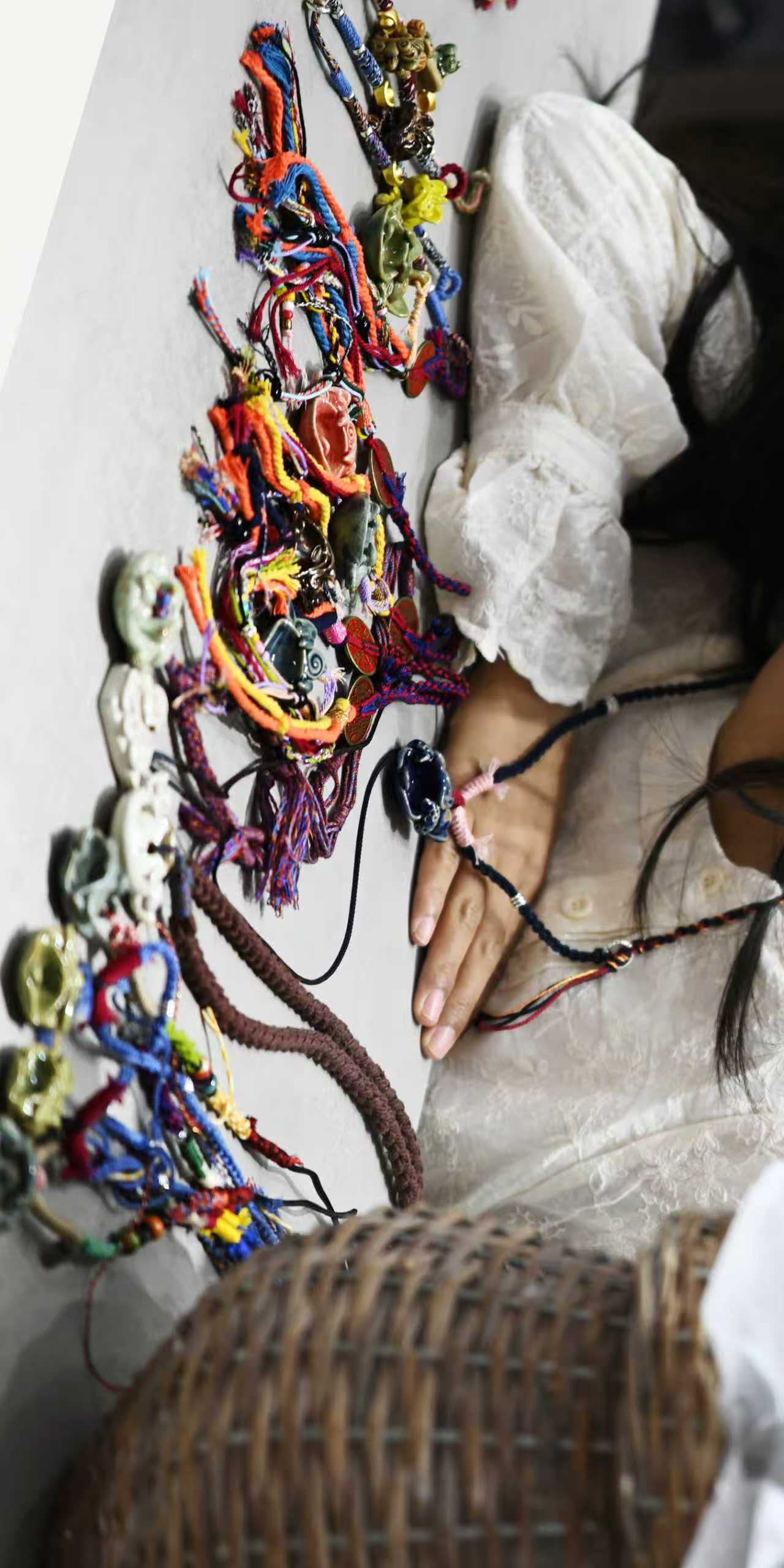 VividAion is a contemporary art brand specialising in handcrafted guardian jewellery and talismans inspired by traditional mythology such as the mythic WaMao (Tile Cat). Every piece is individually crafted by artisans, combining unique design, cultural heritage, and is created as a refined gift that carries protection, meaning, and soul.