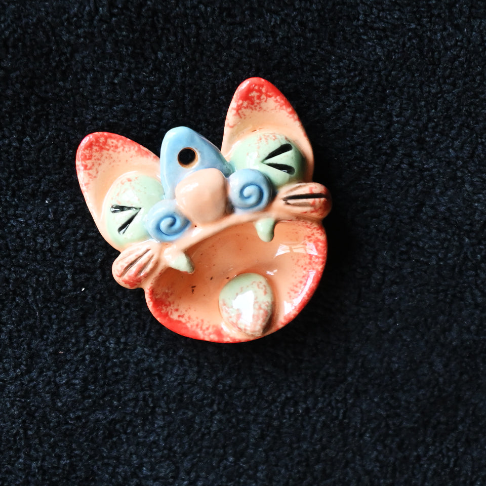 Heartfelt Guardian | Handcrafted Ceramic WaMao（猫头）Pendant Necklace | 粉紫