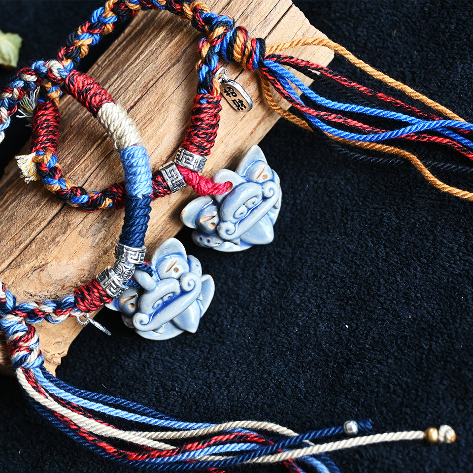大猫头Attendant Guardian | Handcrafted Ceramic WaMao Tile Cat Bracelet | Azure Wave