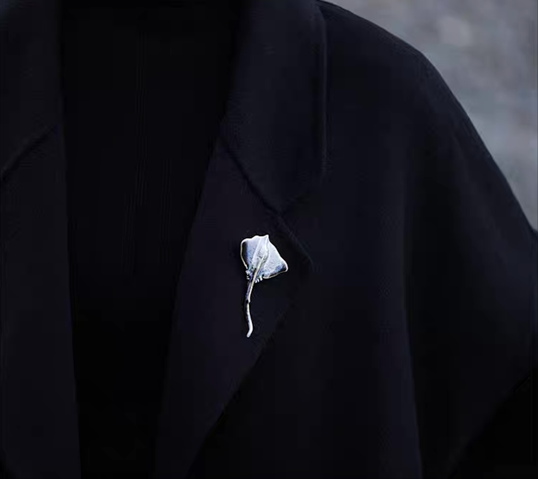 Brooch | Handcrafted Ceramic | 鳐鱼 | 遨游之翼
