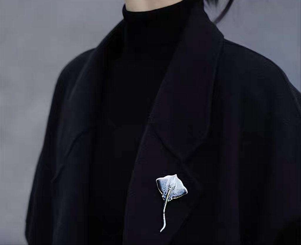 Brooch | Handcrafted Ceramic | 鳐鱼 | 遨游之翼