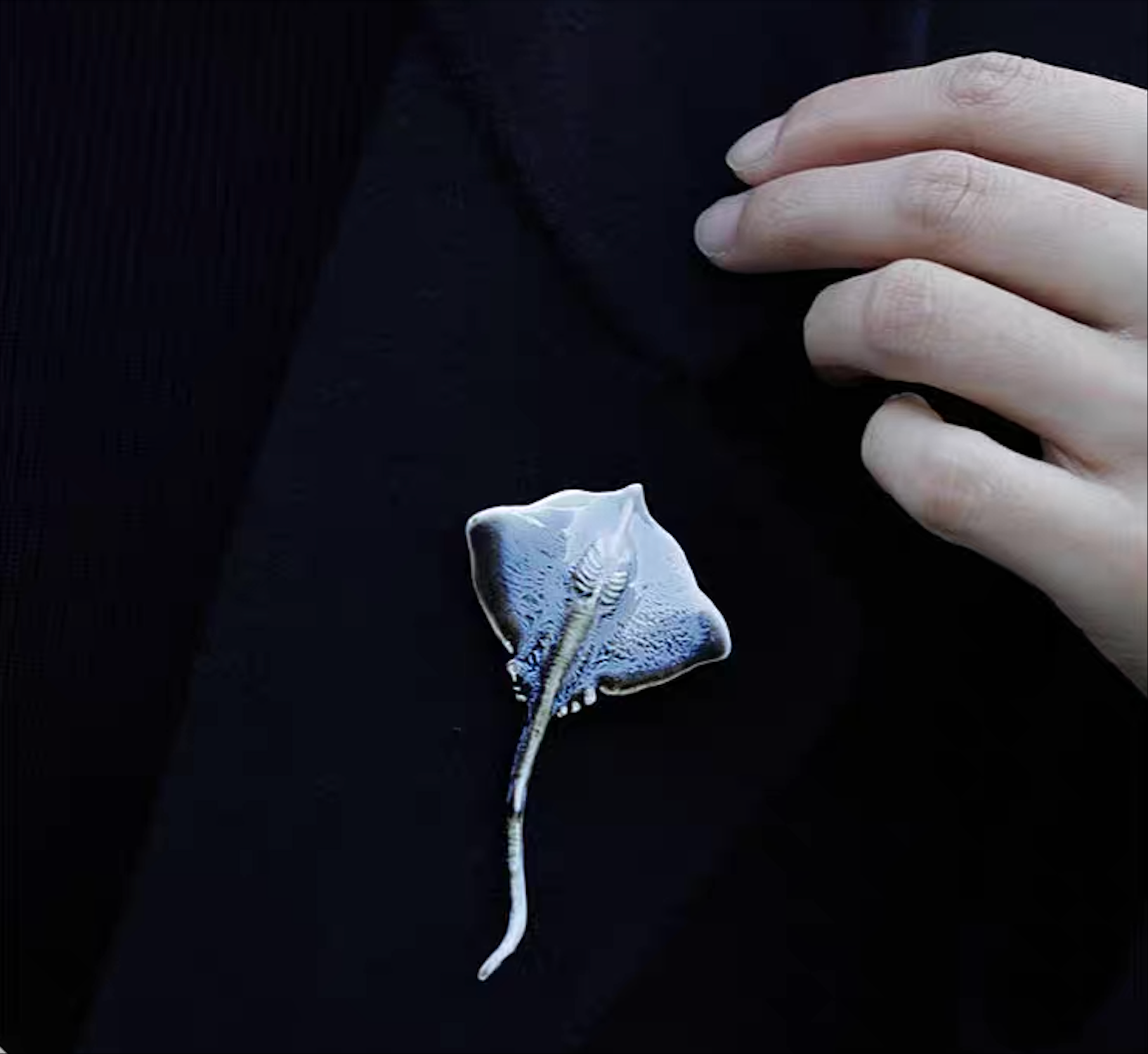 Brooch | Handcrafted Ceramic | 鳐鱼 | 遨游之翼