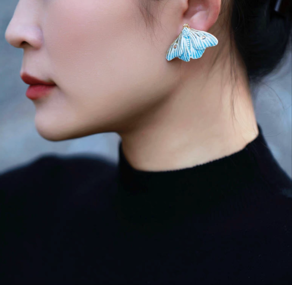 Earring | Handcrafted Ceramic | 烬霜之蛾 | 蜕变之翼