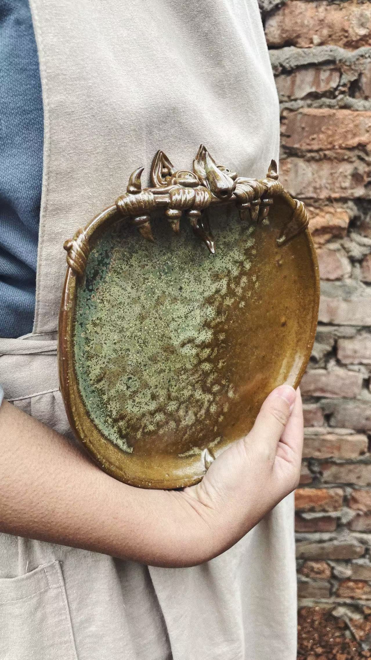 Ceramic-Cat Plate-WaMao-Bronze