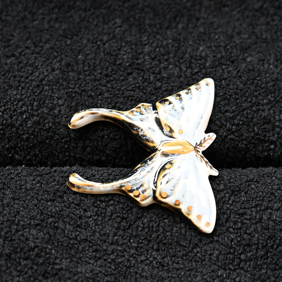 Brooch | Handcrafted Ceramic | 蝴蝶 | 蜕变之翼