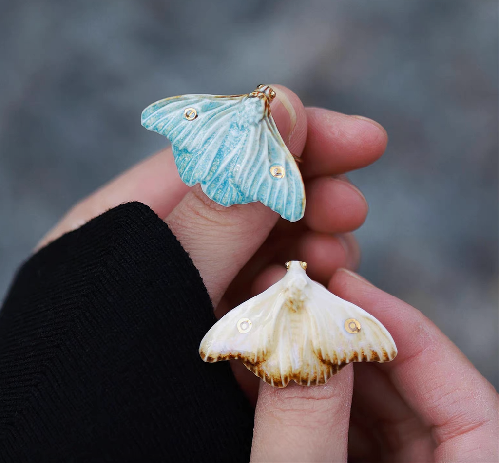 Earring | Handcrafted Ceramic | 烬霜之蛾 | 蜕变之翼
