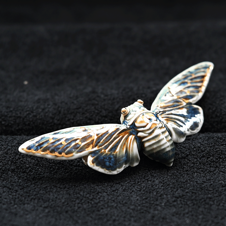 Brooch | Handcrafted Ceramic | 蝉 | 蜕变之翼