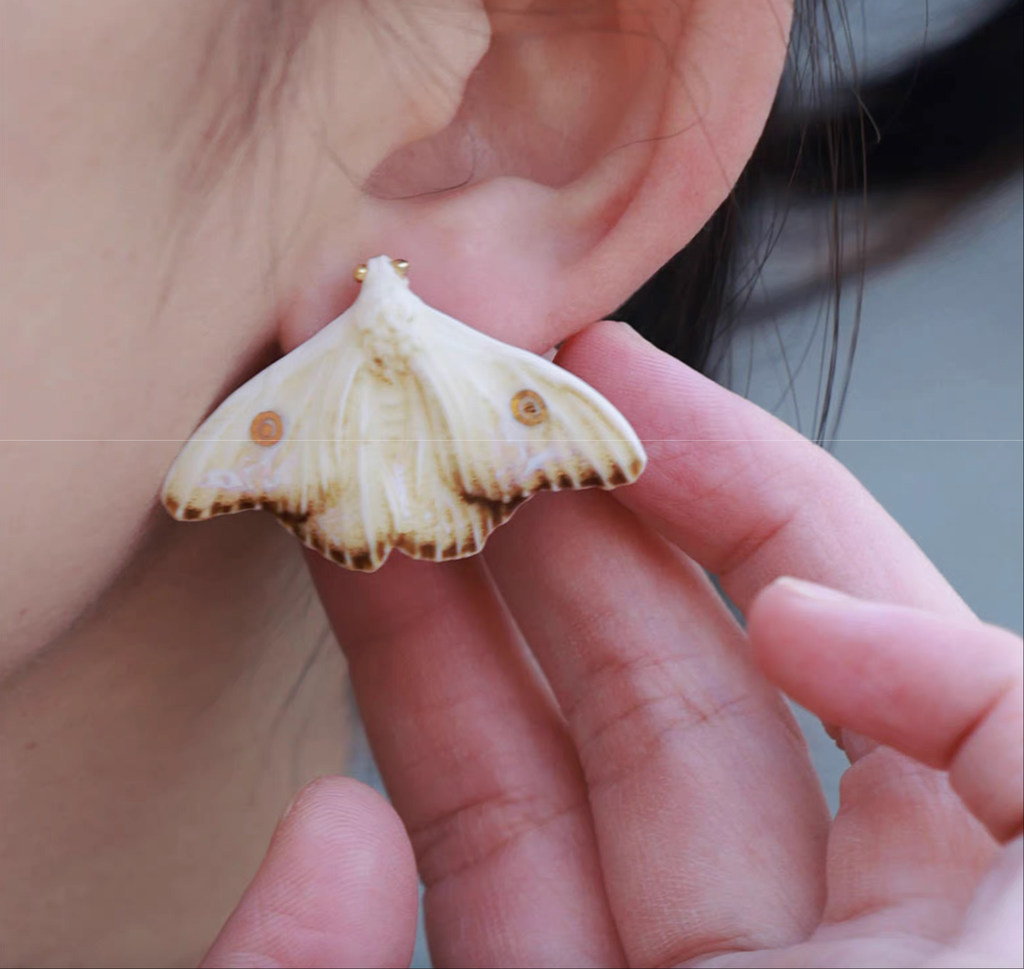 Earring | Handcrafted Ceramic | 烬霜之蛾 | 蜕变之翼
