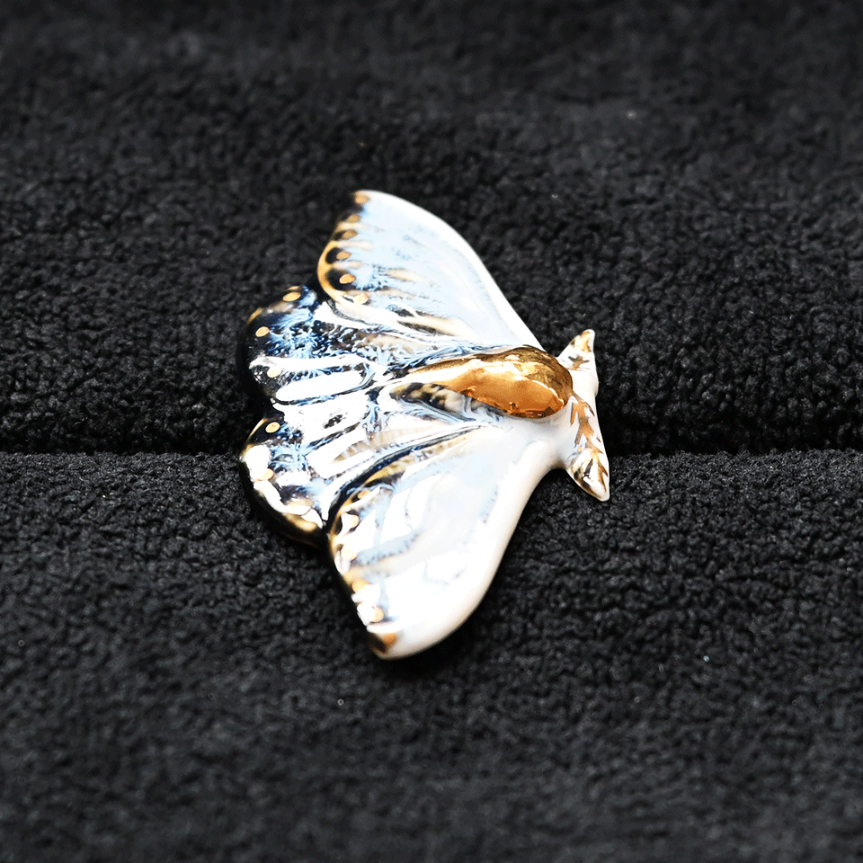 Brooch | Handcrafted Ceramic | 蓝凌蛾 | 蜕变之翼